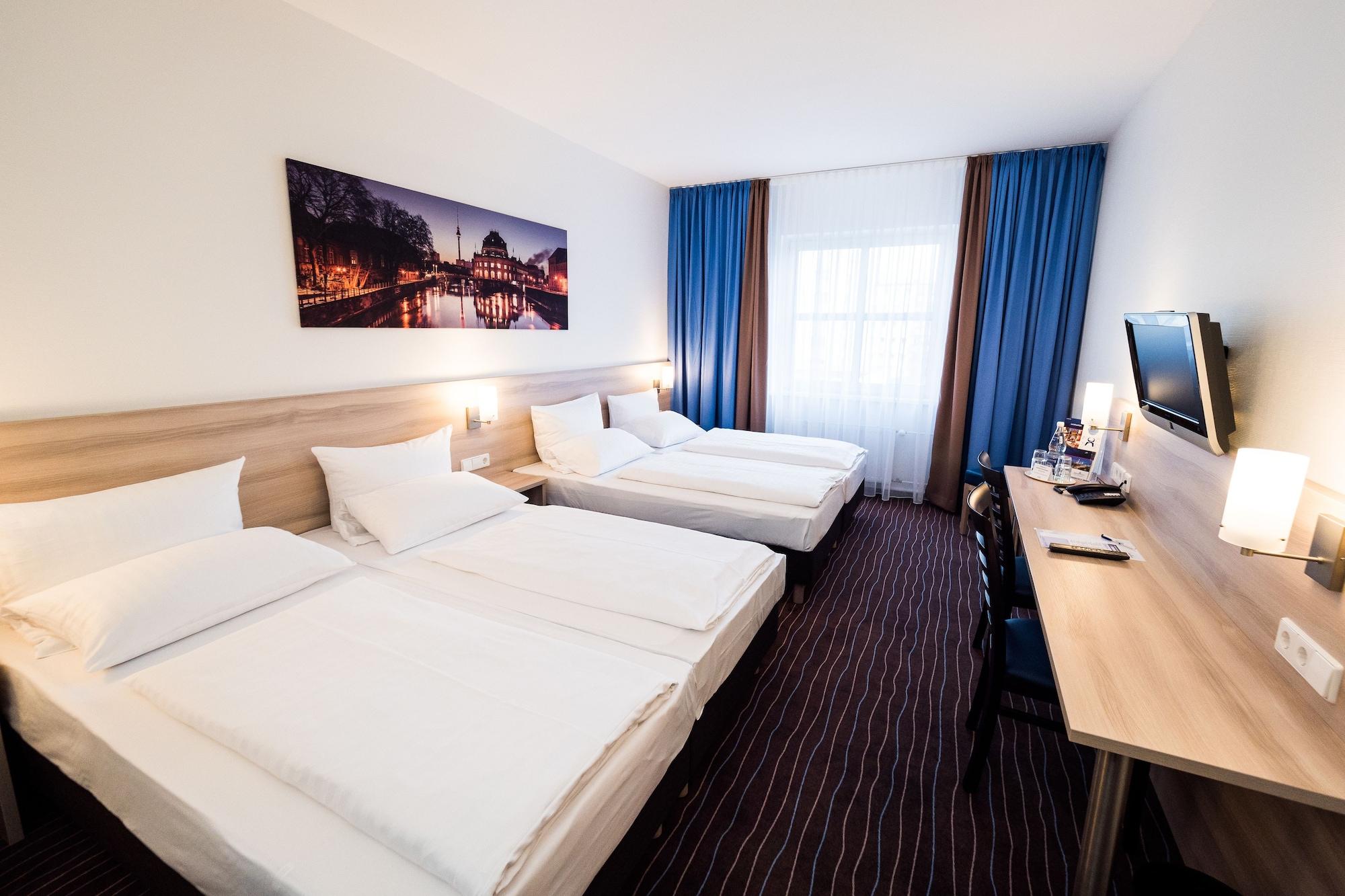 Отель Plaza Charlottenburg Берлин